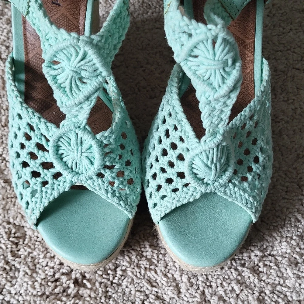 Mint Green Crochet Wedges